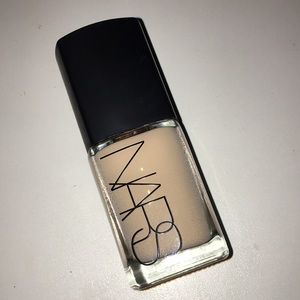 NARS sheer glow foundation